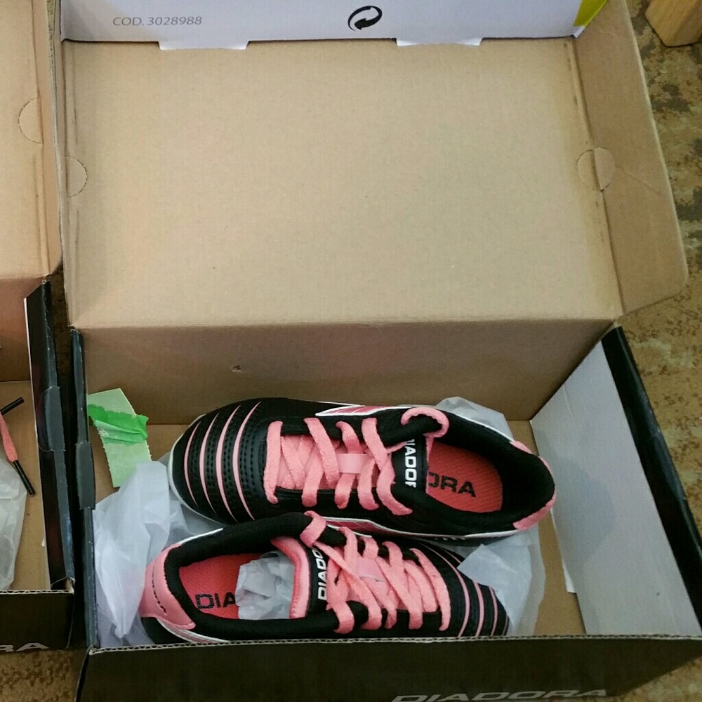 Girls soccer shoes